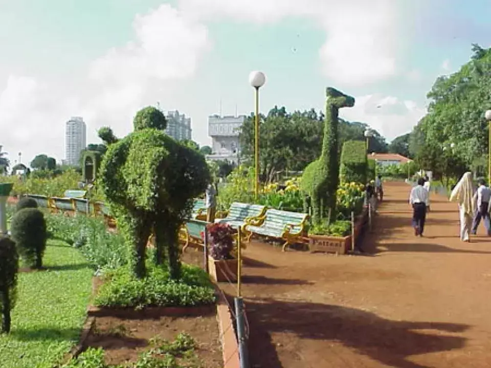 Hanging Garden + Kamla Nehru Park, Mumbai Darshan landmark